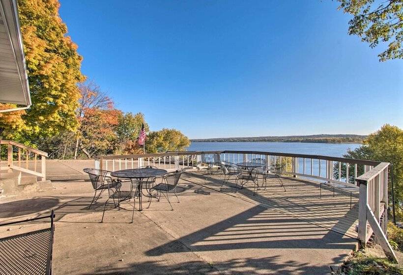 Watch The Sunrise At This Quaint Lake View Cottage