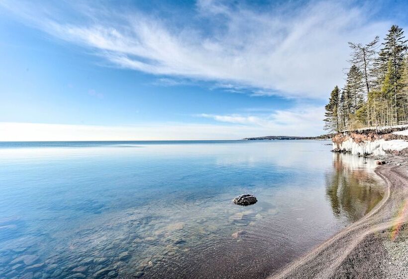 Waterfront Cabin On Lake Superior W/ Fire Pit