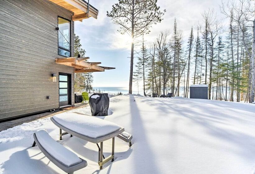 Waterfront Cabin On Lake Superior W/ Fire Pit