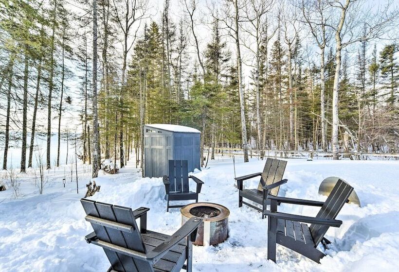 Waterfront Cabin On Lake Superior W/ Fire Pit