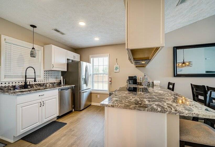 Wilmington Home ~ 7 Mi To Wrightsville Beach!