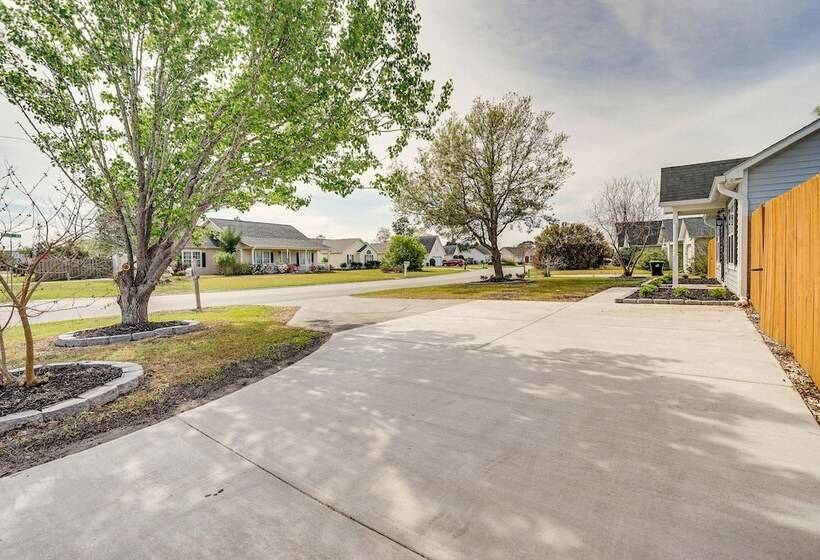 Wilmington Home ~ 7 Mi To Wrightsville Beach!