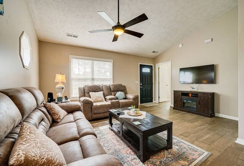 Wilmington Home ~ 7 Mi To Wrightsville Beach!