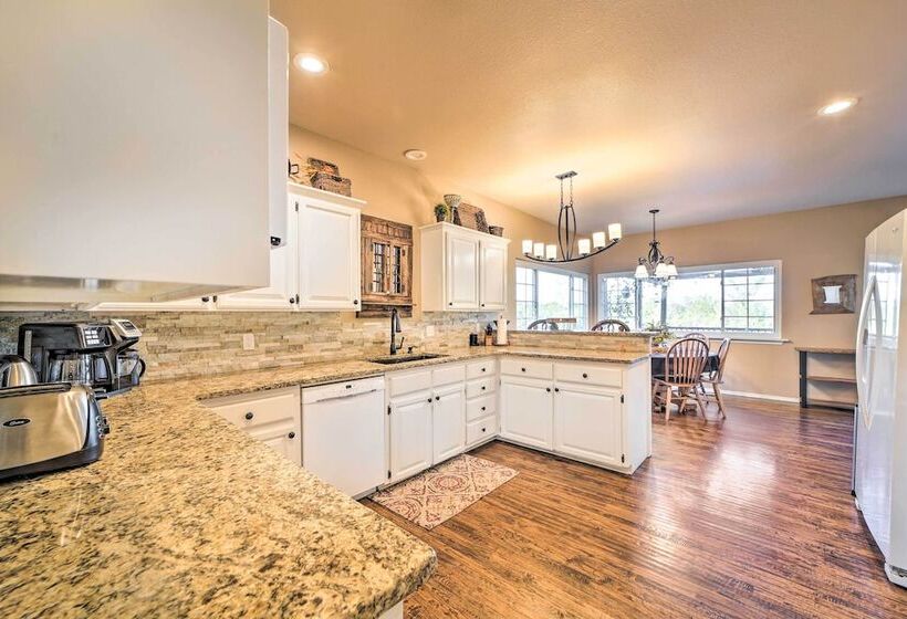 15 Acre Retreat Near Dtwn Tulsa & Skiatook Lake