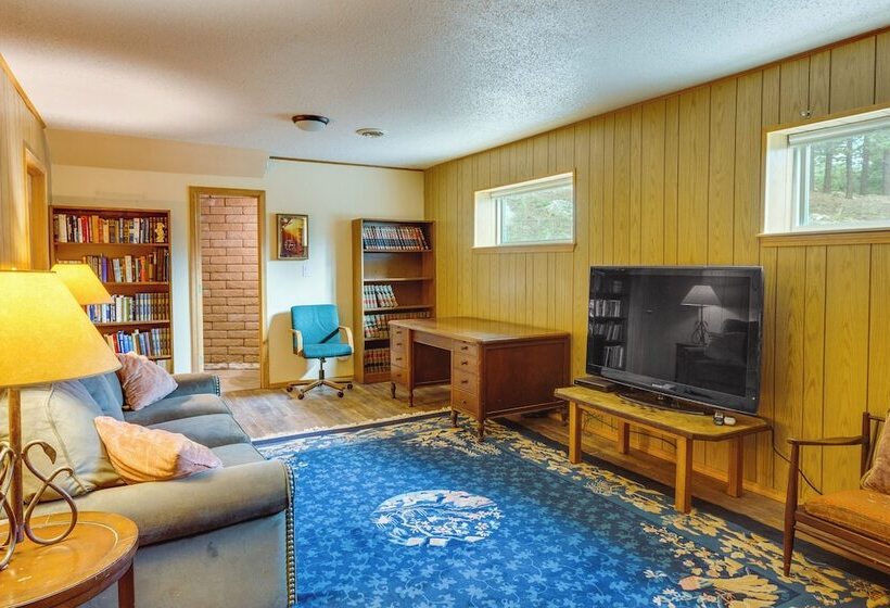 Angel Fire Home W/ Deck ~ 3 Mi To Ski Resort!