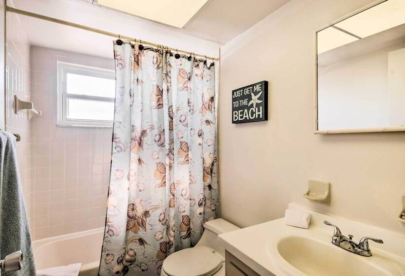 Breezy Marco Island Home W/ Pool   Walk To Beach!