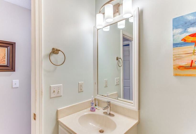 Pet Friendly Home W/ Fire Pit In Myrtle Beach