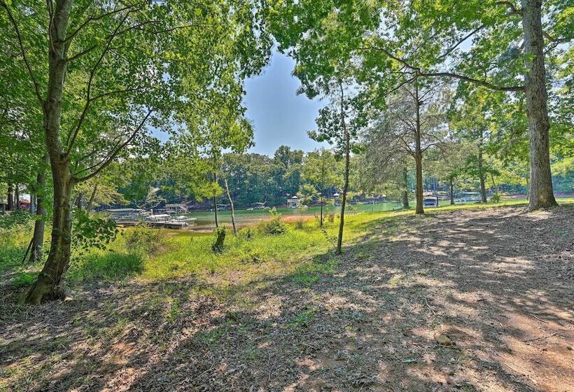 Chic House W/ Private Dock On Lake Hartwell!