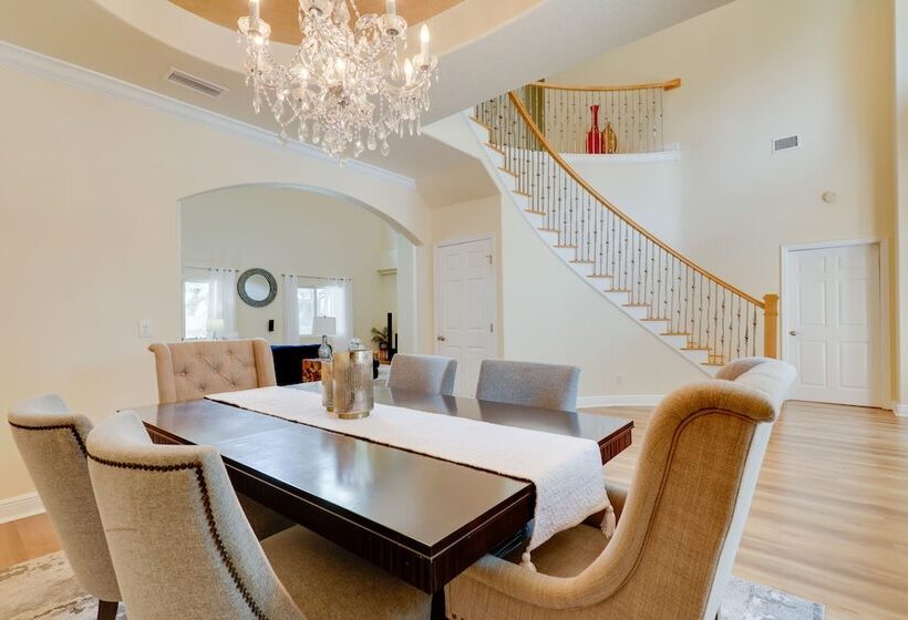 Contemporary Brandon Home W/ Pool & Game Room