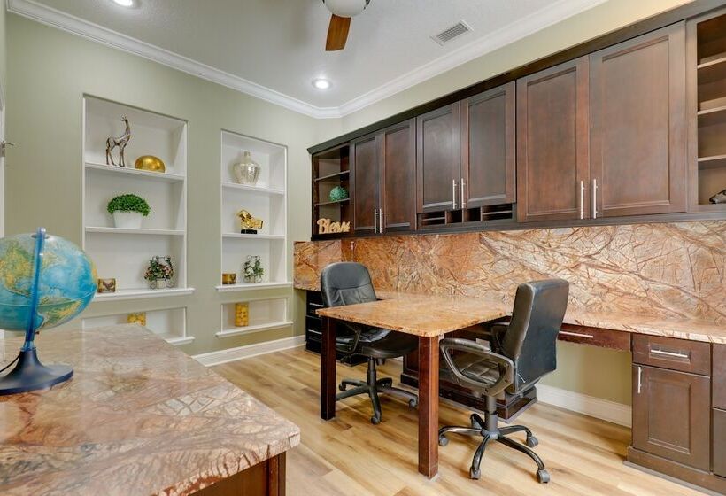 Contemporary Brandon Home W/ Pool & Game Room