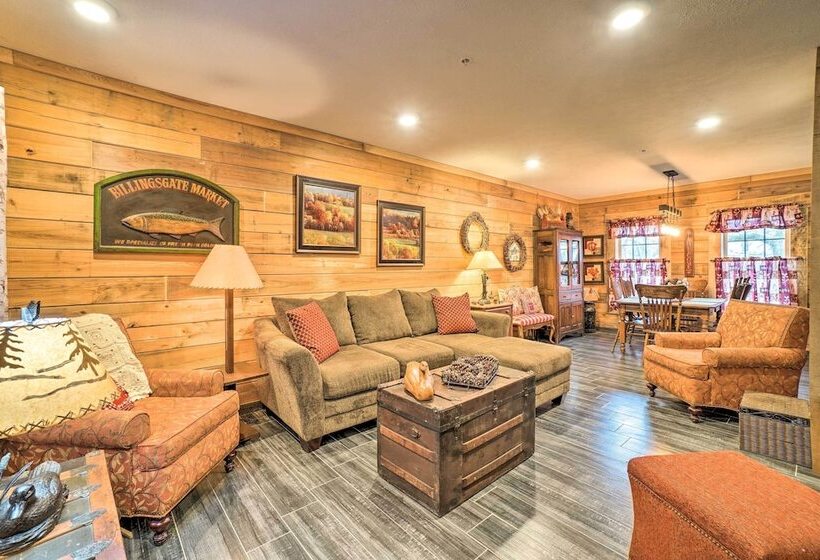 Cozy Hollister Cabin: Perfect For Families!