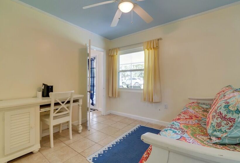 Crystal River House: Scalloping & Dock, Gulf 7 Mi!