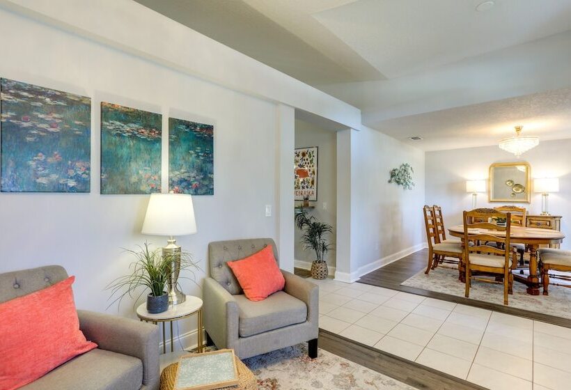 Inviting Jensen Beach Home W/ Screened In Patio!