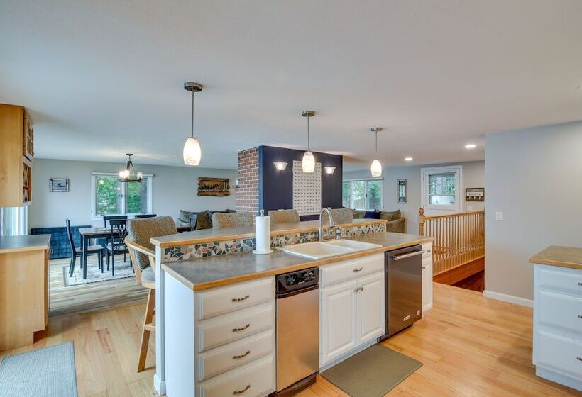 Lakefront Naples Retreat With Docks & Fire Pits!