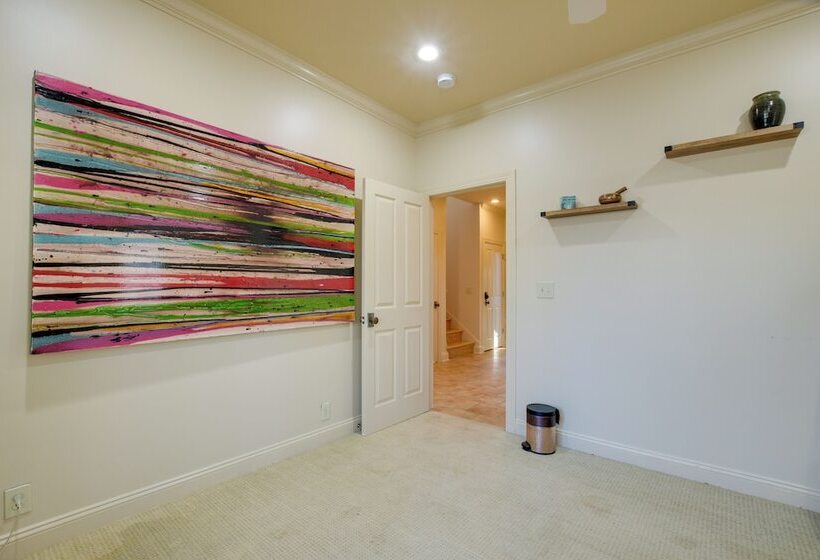 Landrum  Treehouse    Hot Tub & Trail Access!