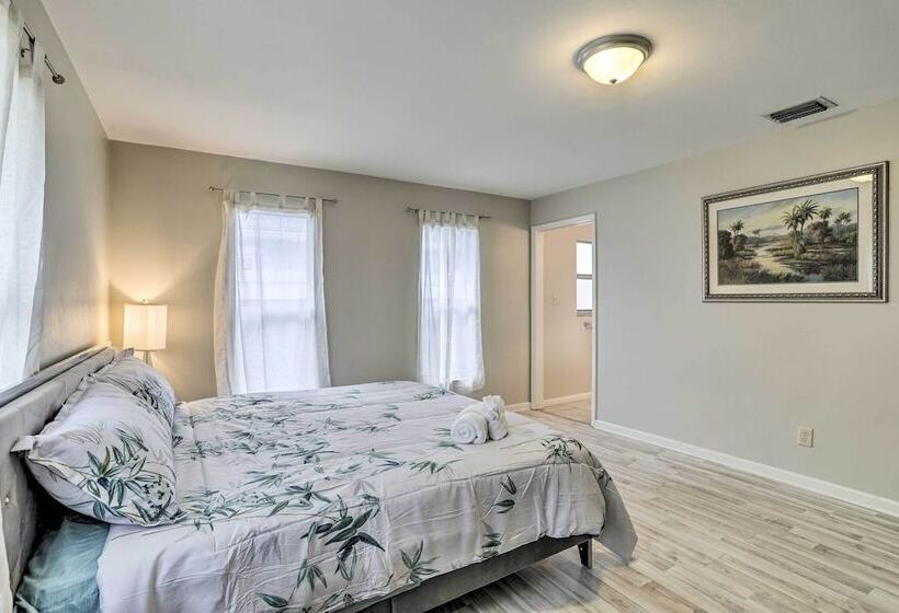 Largo Hideaway W/ Game Room & Fenced Yard!