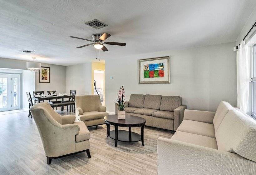 Largo Hideaway W/ Game Room & Fenced Yard!
