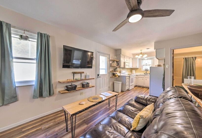 Historic Marthasville Home W/ Shared Amenities!