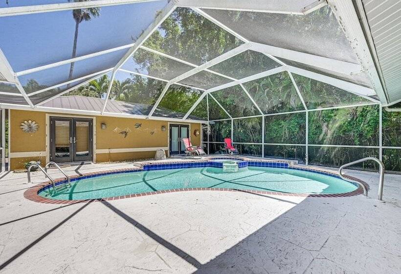 Lovely Naples Home: Backyard Oasis W/ Pool!