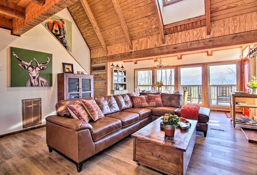 Panoramic View Gatlinburg Cabin W/ Private Hot Tub