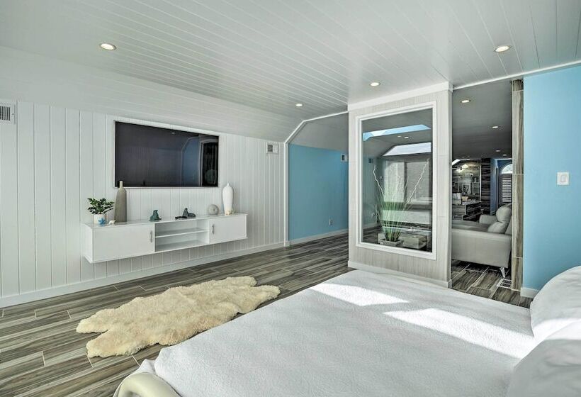 Luxurious Waterfront Home W/ Private Pier & Views!