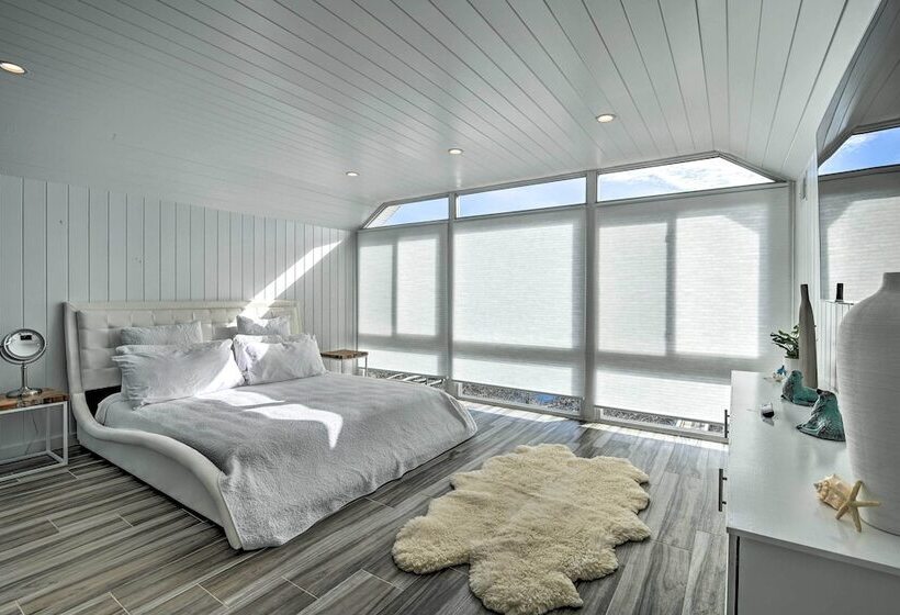 Luxurious Waterfront Home W/ Private Pier & Views!