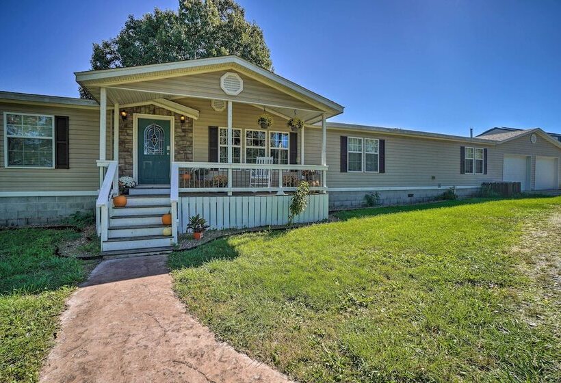 Monett Family Ranch Home W/ Fireplace & Huge Deck!