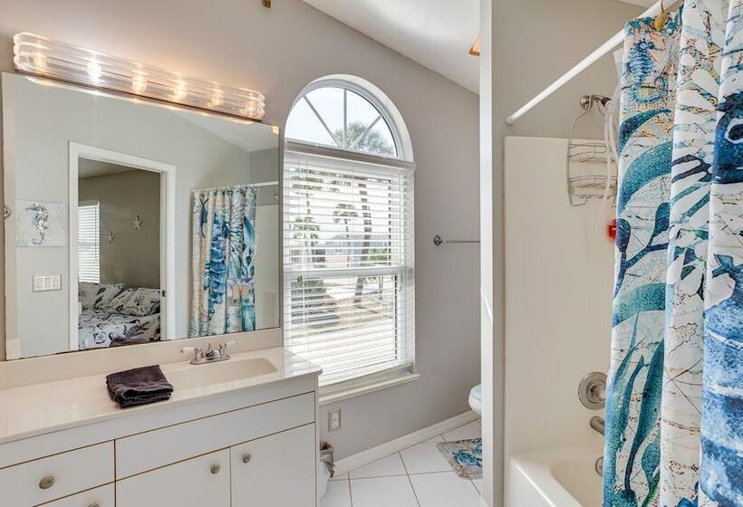 Nettles Island, Jensen Beach Home W/ Patio & Grill