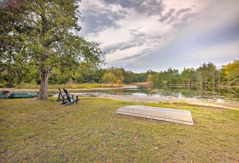 Nini S Love  Cottage W/ Deck + Fishing Pond!