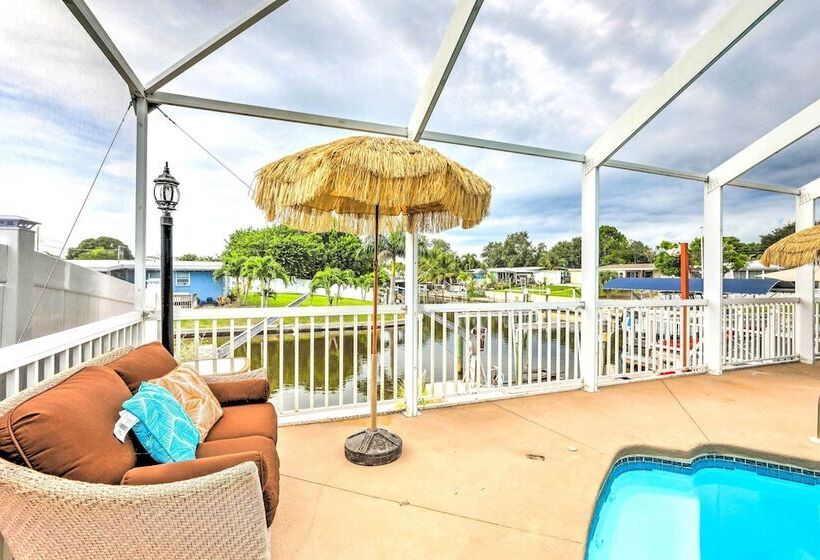 Ocean Breeze Oasis  W/ Boat Dock & Slip On Canal!
