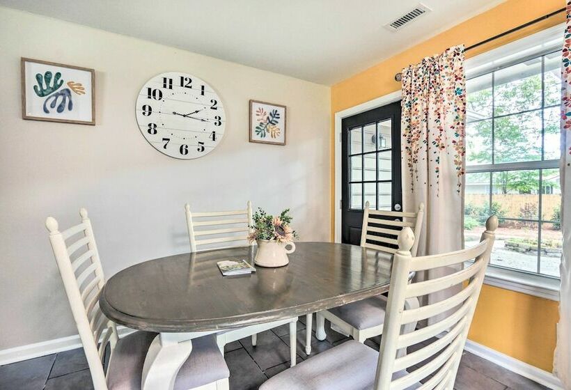 Peaceful Beaufort Home W/ Front Porch + Grill