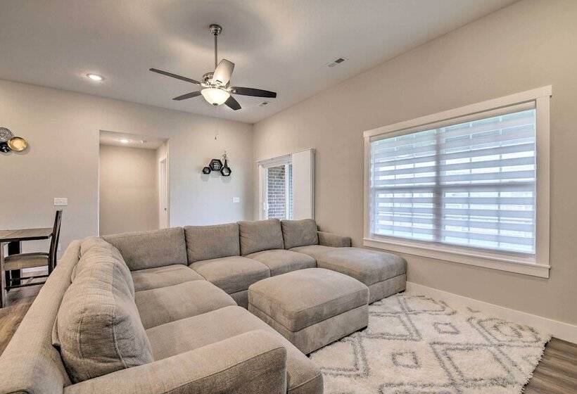 Pet Friendly Ozark Home W/ Yard & Patio