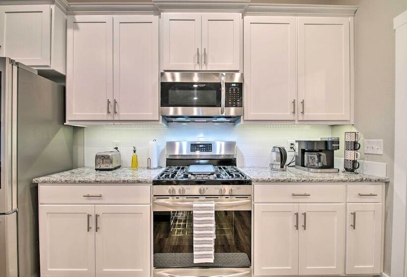 Pet Friendly Ozark Home W/ Yard & Patio