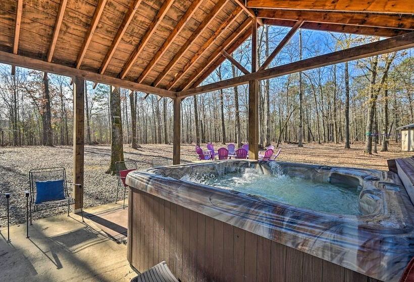 Pet Friendly  Shady Oaks  Broken Bow Gem W/ Patio!