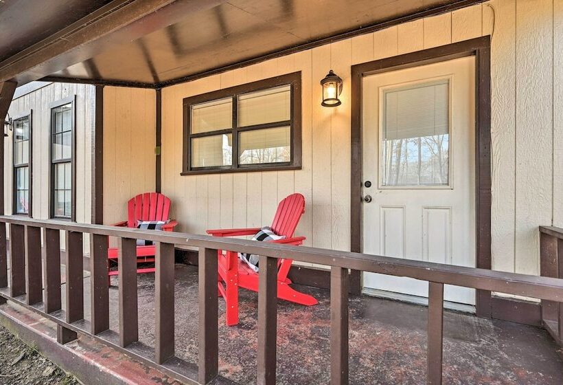 Pet Friendly  Shady Oaks  Broken Bow Gem W/ Patio!