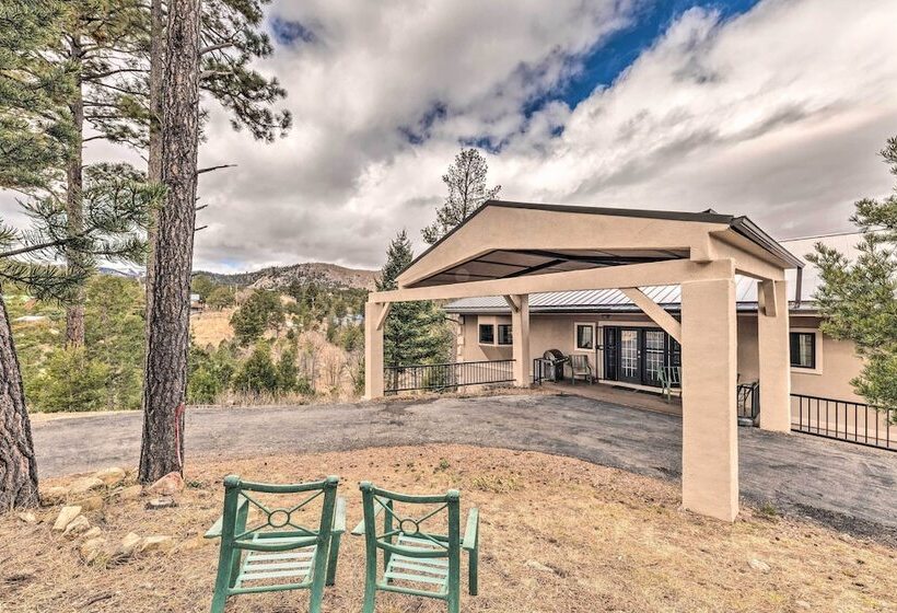 Casa Ruidoso Cabin: Hot Tub, Views & Pool Table!
