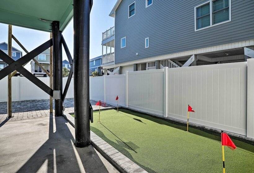 Spacious Murrells Inlet Hub W/ Pool, Walk To Shore