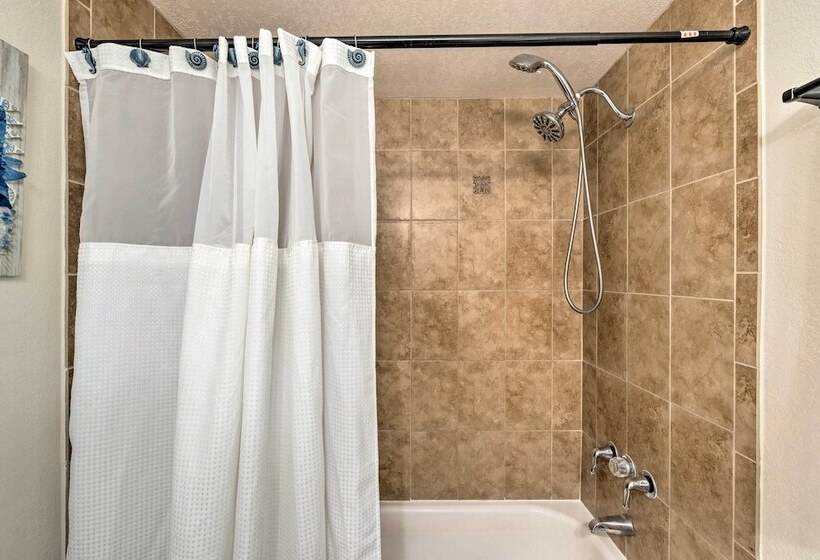 Sunny Port Charlotte Family Retreat: 3 Mi To Beach