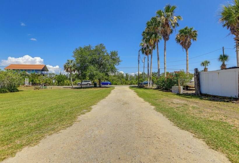 Waterfront Cedar Key Duplex Home: Grill & Dock!