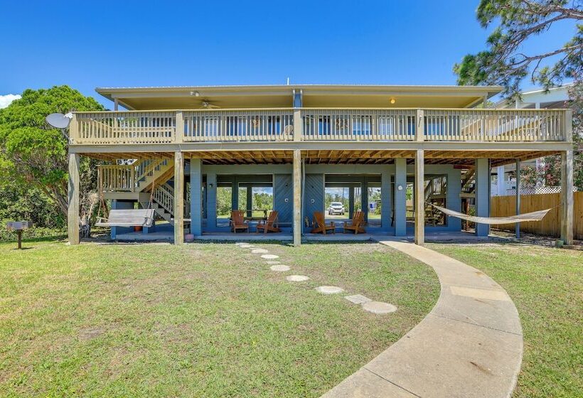 Waterfront Cedar Key Duplex Home: Grill & Dock!
