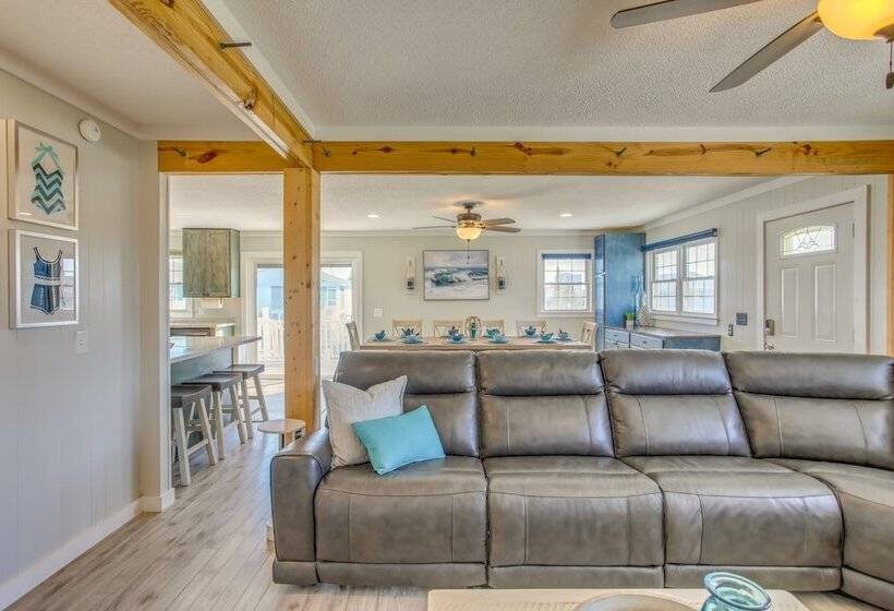 Waterfront Home W/ Deck In North Myrtle Beach!