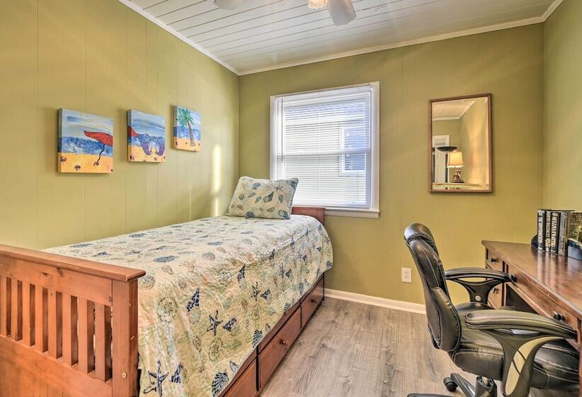 Holden Beach Family Abode   Steps To Ocean!