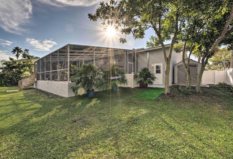 Bayfront Paradise W/ Heated Pool & Balcony!