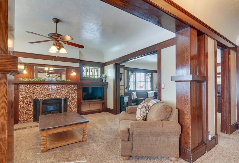 Beautiful Historic Home Near Bryce Canyon!