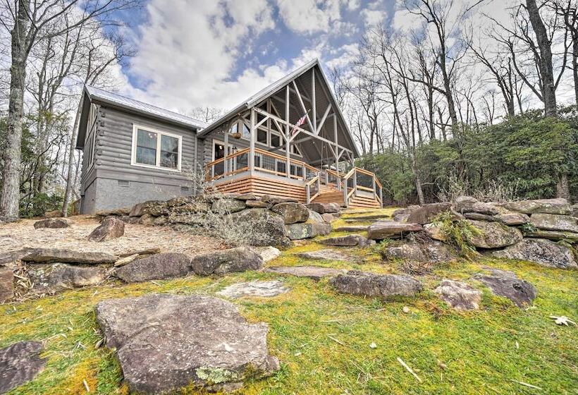 Deck + Fire Pits: Lake Toxaway Getaway!