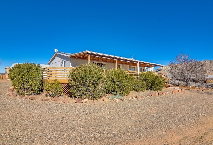 Big Water Home W/ Deck ~ 13 Mi To Lake Powell!
