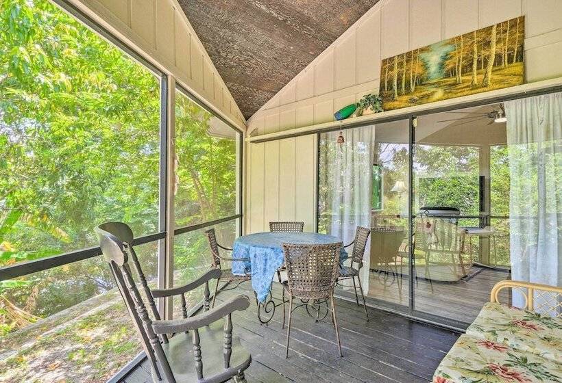 Sunny North Fort Meyers Escape W/ Canal Views!