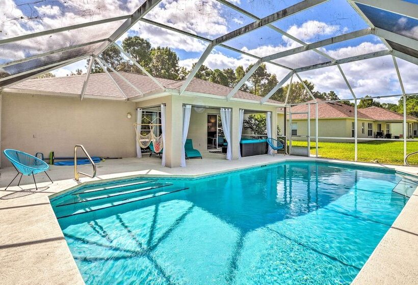 Bright Palm Coast Gem W/ Lanai & Private Pool