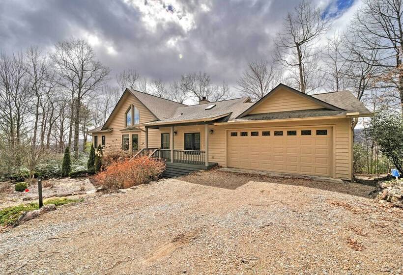 Sapphire Retreat W/ Views, Fire Pit, & Lake Access