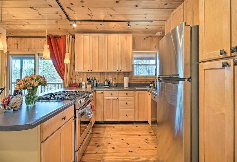 Cabin W/ Decks & Fire Pit Near Lost River!